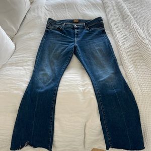 Mother jeans-the weekender fray- color is walking on coals- size 33